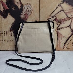 HOBO Heather Grey Crossbody Clasp Closure